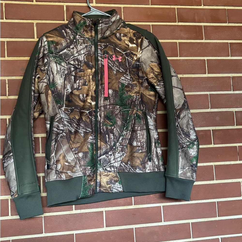 Under Armour women’s Camo Jacket - Green and Brown